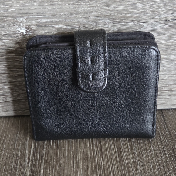 Time and Tru Handbags - Time and Tru Women's Amelia Bi Fold Wallet Black